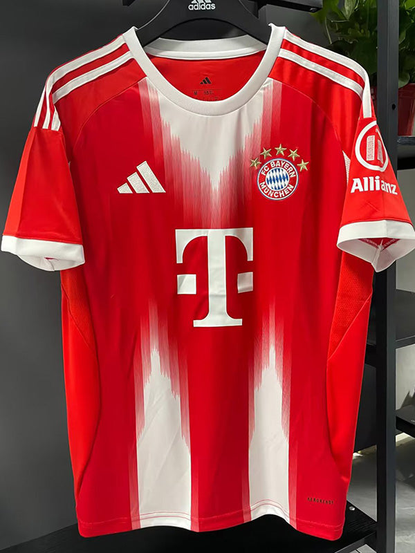 25-26 BAYERN MÚNICH Home 1:1 Fans Soccer Jersey